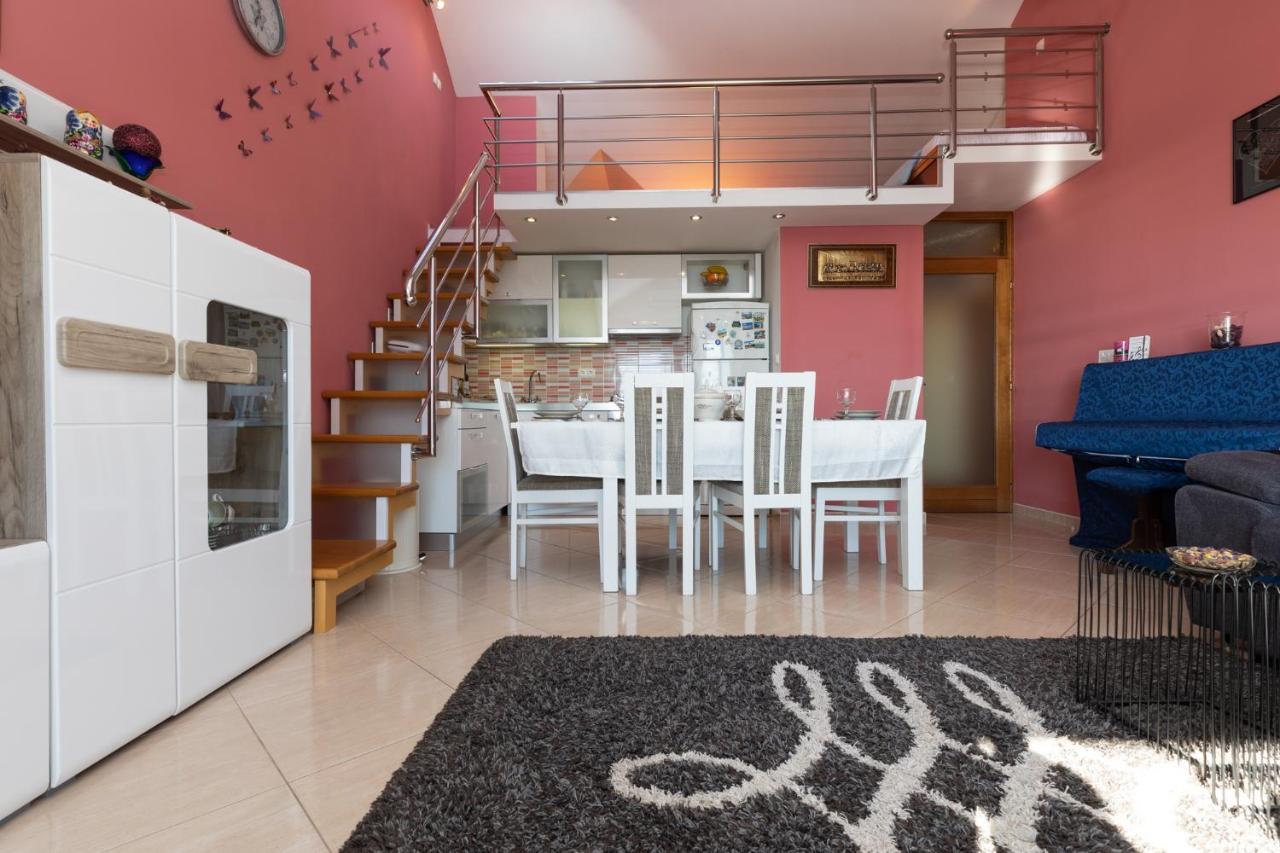 Apartman Monika Omiš Exterior foto