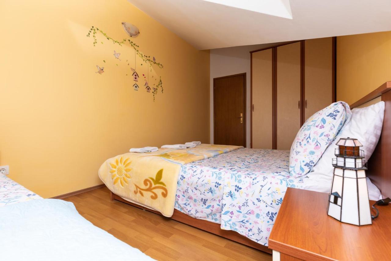 Apartman Monika Omiš Exterior foto